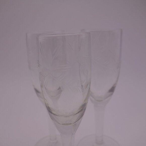 Set of Three(3) Small Delicate Flower Pattern Glasses with Stems - Picture 3 of 13